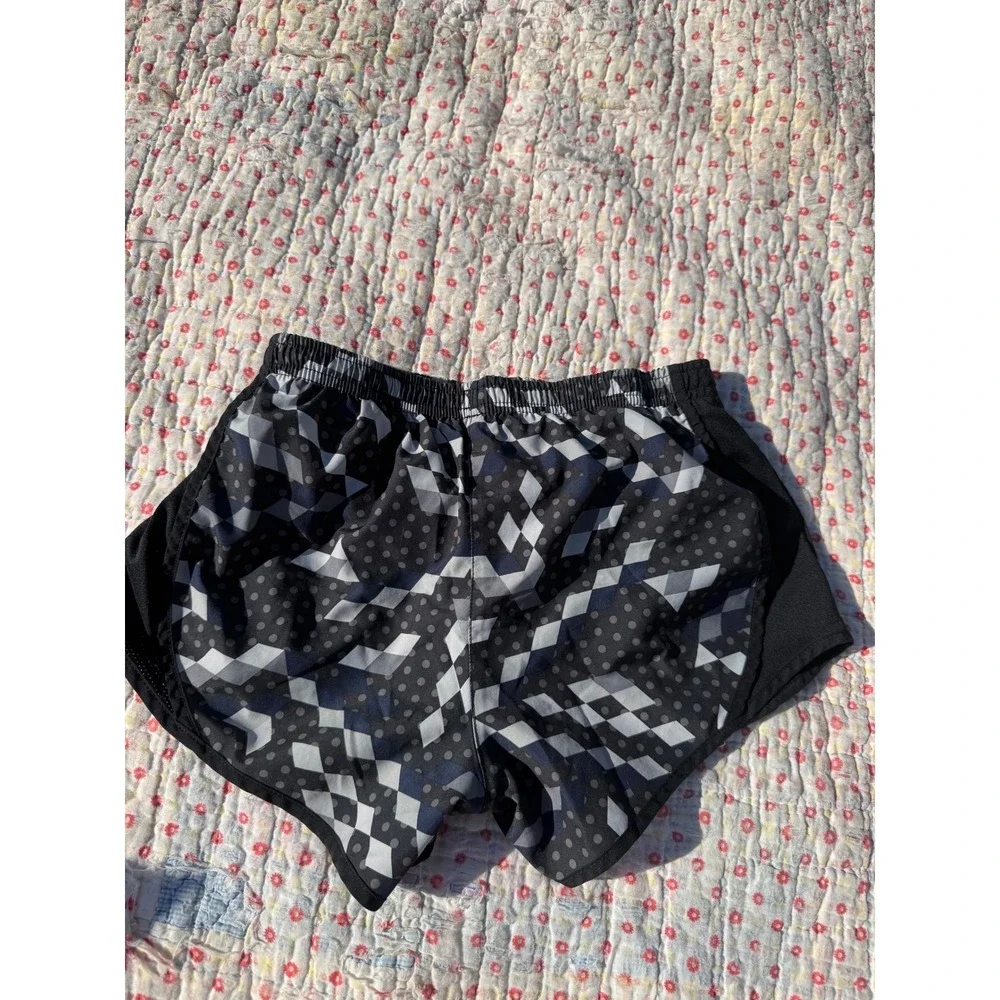 Nike Dri-FIT Kids Shorts Black Grey Geometric Diamond Polka Dot Print‎ Size M